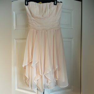Women’s flowy blush pink dress